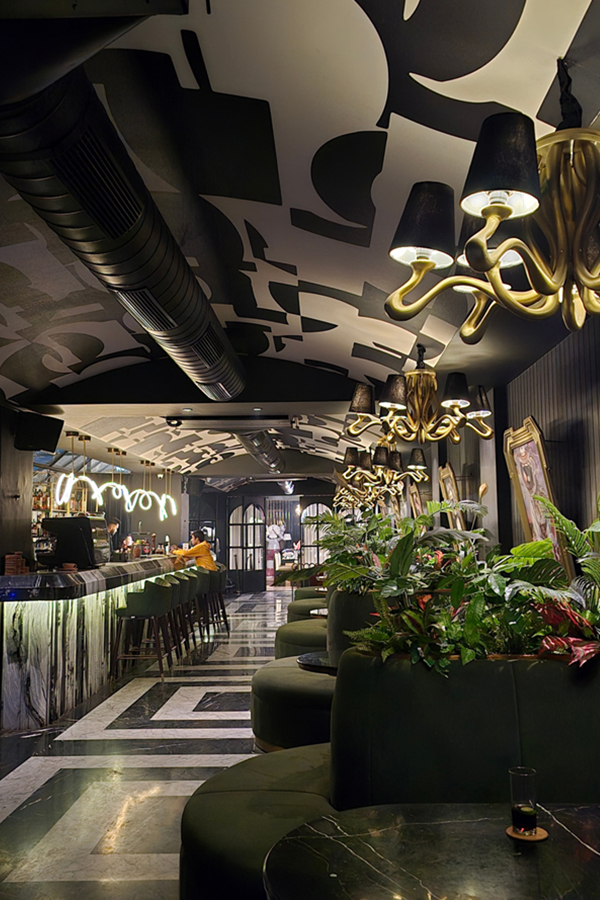 A luxurious rooftop dining experience, praised as “The Sexiest Place in Town” for its opulence and curated fine dining menu.